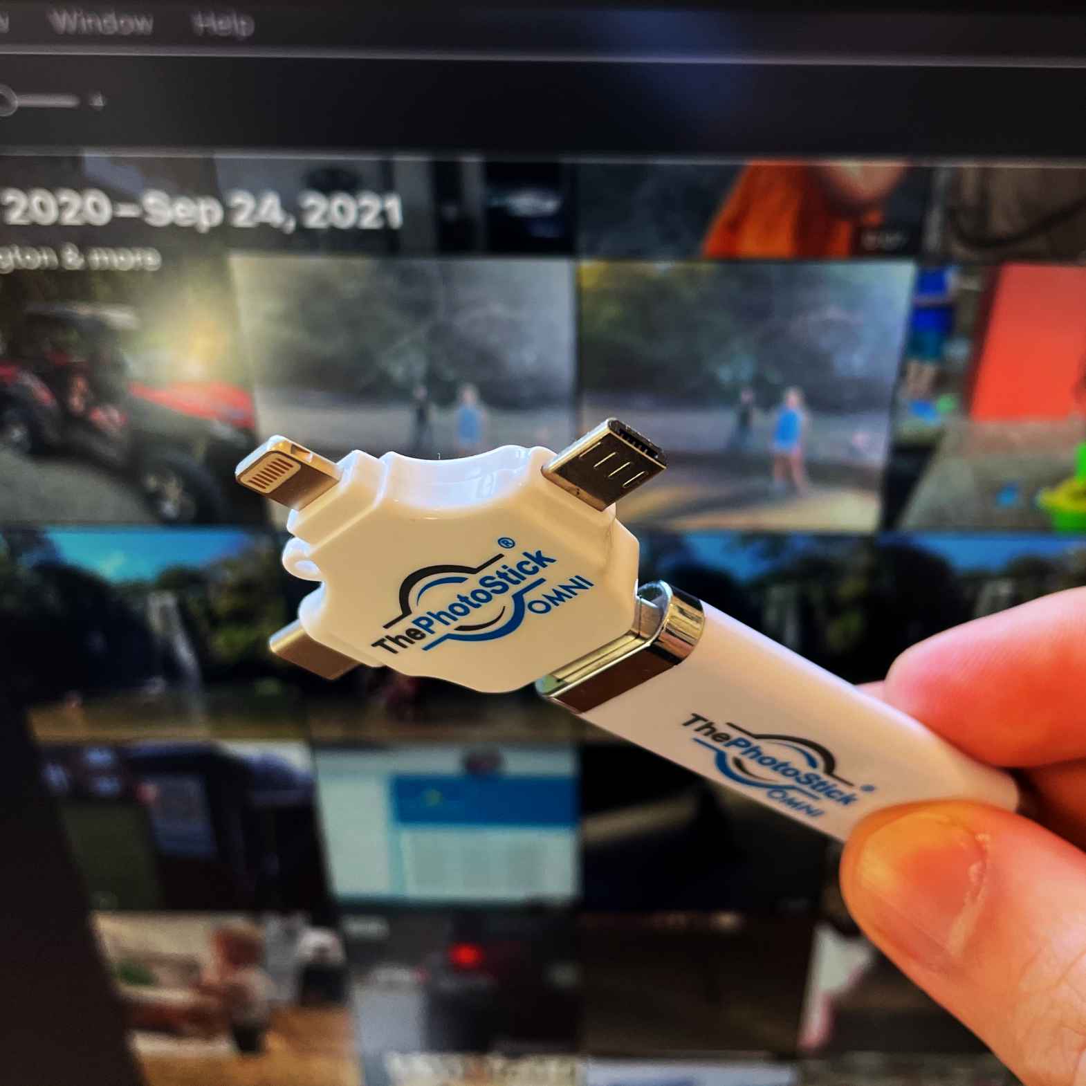 Backs up PC/Mac & phone photos